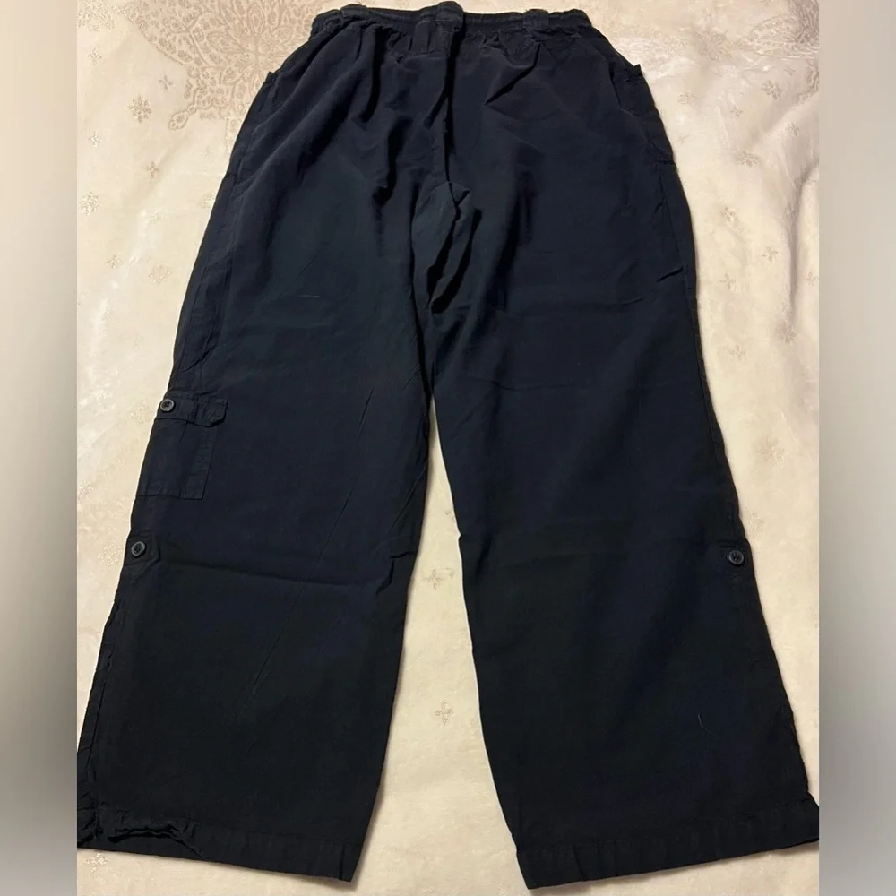 EUC White Stag Women's Black Relaxed Fit Cargo Pants/Capris size S/M